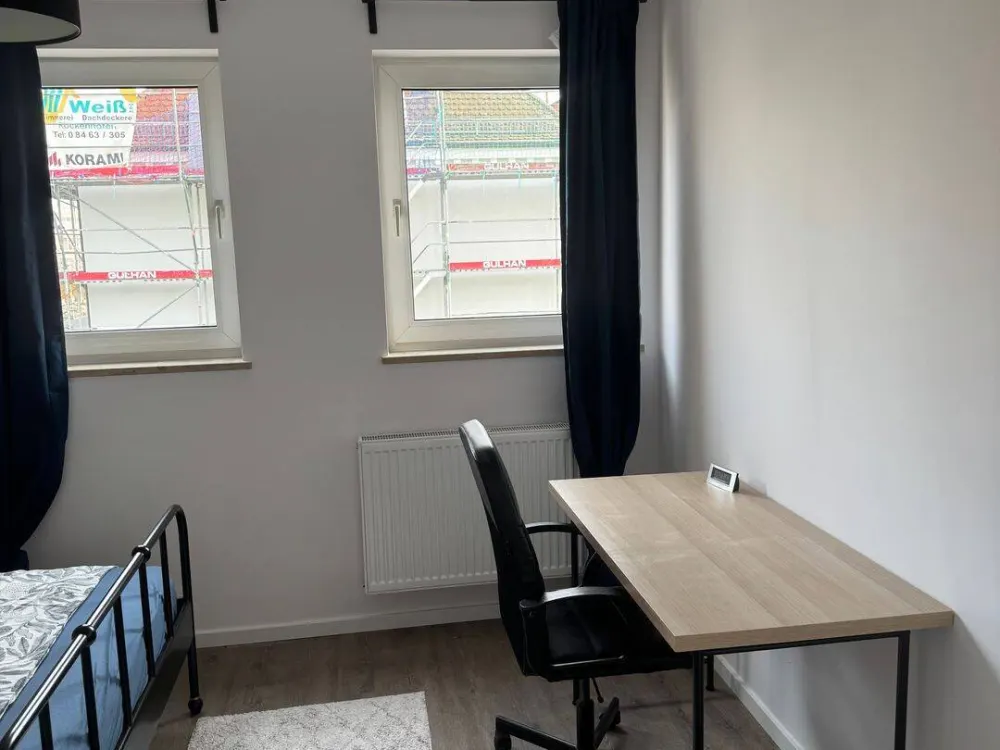 Neu saniertes, möbliertes WG-Zimmer in Top-Lage