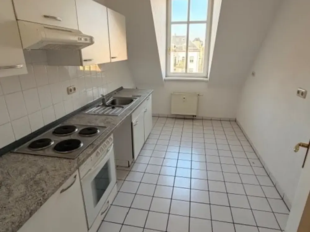 Großzügige Altbauwohnung mit einem Monat mietfrei zu vermieten