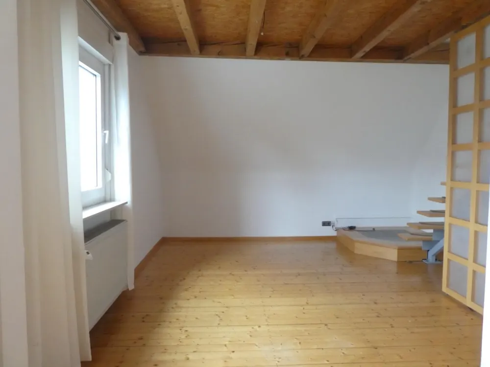 Bezugsbereite Maisonette Wohnung mit Balkon!