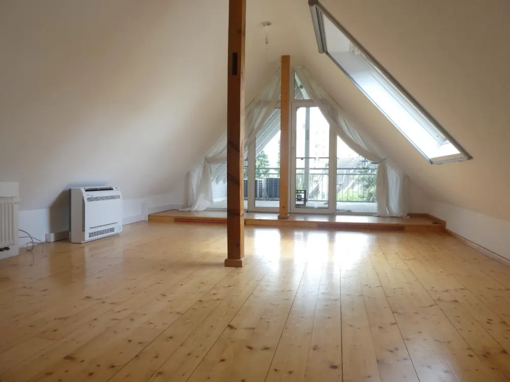 Bezugsbereite Maisonette Wohnung mit Balkon!