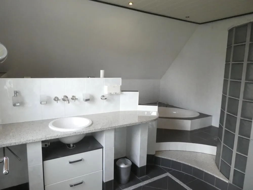 Bezugsbereite Maisonette Wohnung mit Balkon!