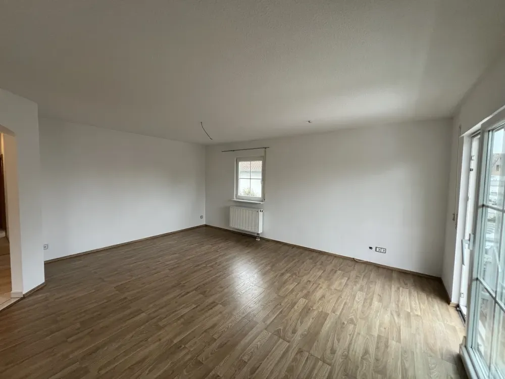 Helle 3-Zimmer Wohnung + Garten + Garage in exponierter Offenbacher Lage