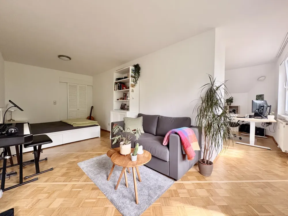 Sunny Maisonette Apartment - Partly Furnished on Request - For Rent!