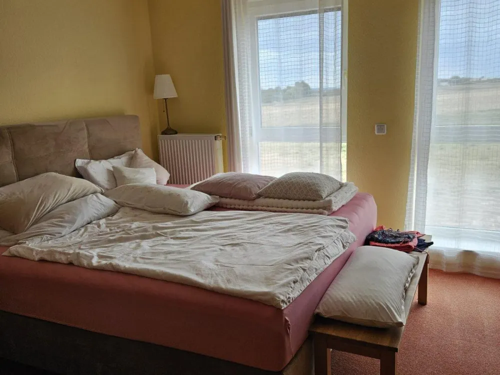 Helle 2-Zimmerwohnung in Wöllstadt mit Einbauküche und -Schränken