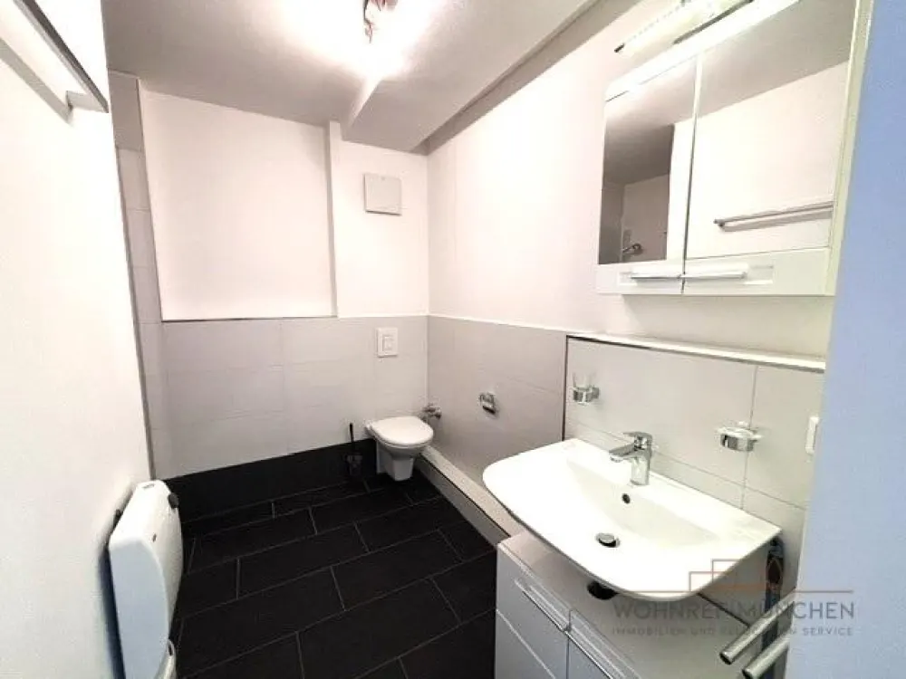 Modern möblierte 1,5-Zimmer-Wohnung in Berg am Laim
