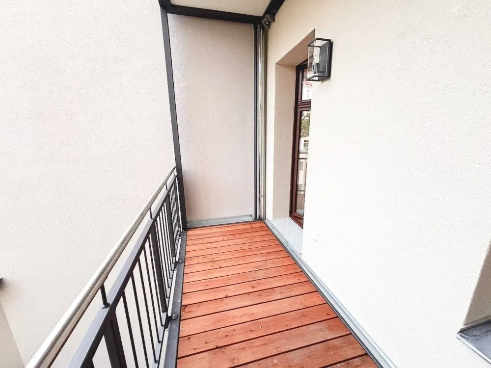 Stilvoll! + Erstbezug mit Lift + Balkon + Parkett + Fußbodenheizung + Wanne & Dusche + LED-Licht