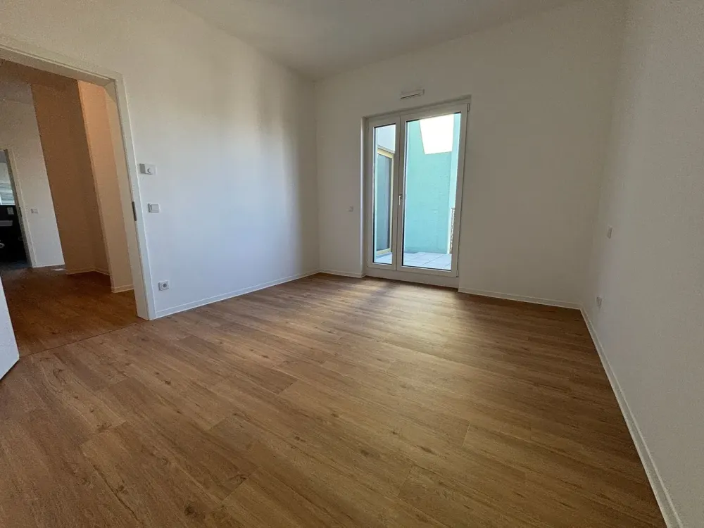 2-room apartment (Type 4) with separate kitchen, balcony and private cellar | available immediately