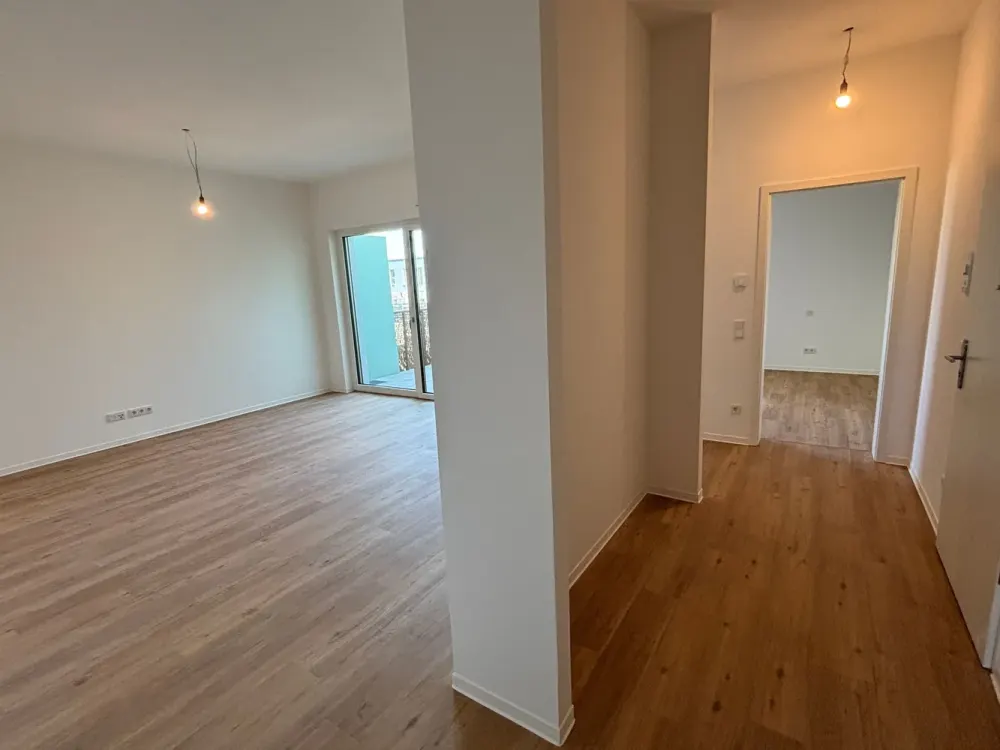 2-room apartment (Type 4) with separate kitchen, balcony and private cellar | available immediately