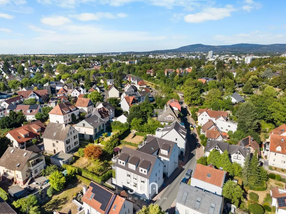 NEUWERTIG WOHNEN IM GONZENHEIMER-VIERTEL - 108 m² Dachgeschoss mit Balkon für Familienleben