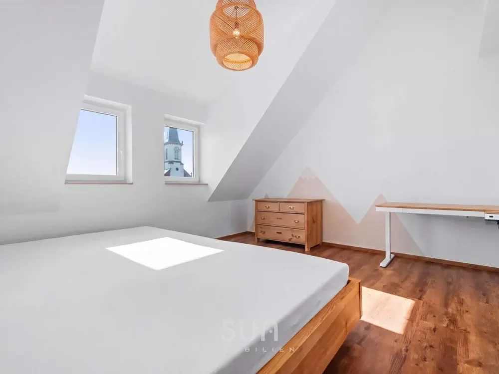 NEUWERTIG WOHNEN IM GONZENHEIMER-VIERTEL - 108 m² Dachgeschoss mit Balkon für Familienleben