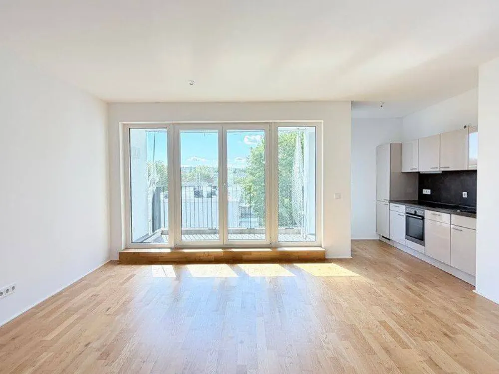 Komfortables Wohnen: Moderne 4-Zimmer-Wohnung mit Loggia und zwei Bädern
