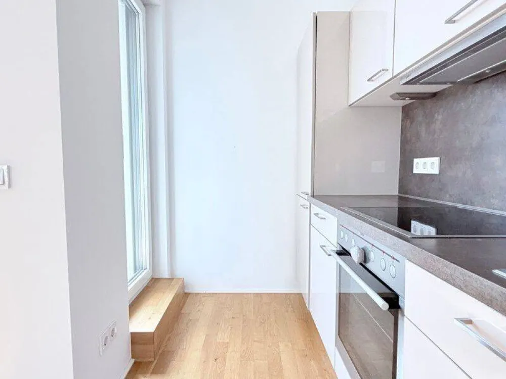 Komfortables Wohnen: Moderne 4-Zimmer-Wohnung mit Loggia und zwei Bädern