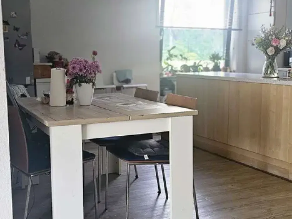 gepflegte, helle 2-Zimmer-Wohnung mit Einbauküche und Terrasse in Büderich