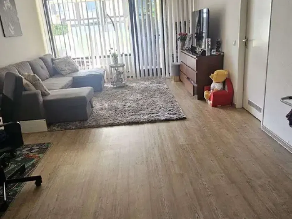 gepflegte, helle 2-Zimmer-Wohnung mit Einbauküche und Terrasse in Büderich