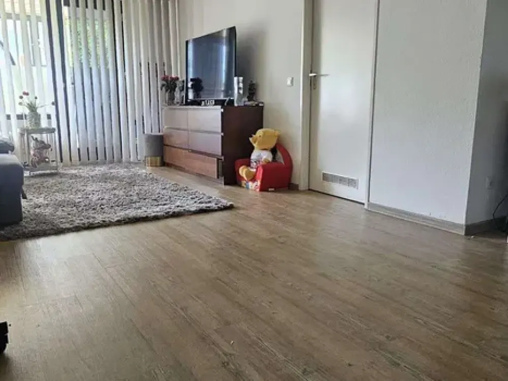 gepflegte, helle 2-Zimmer-Wohnung mit Einbauküche und Terrasse in Büderich