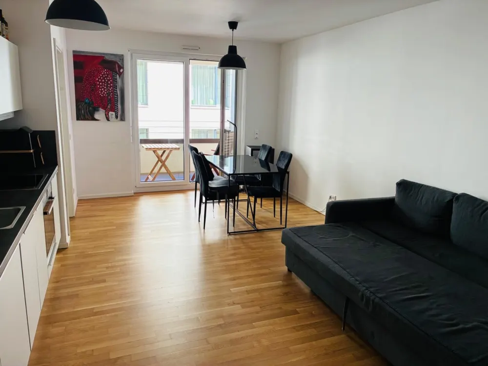 Moderne 2-Zimmer-Wohnung mit Balkon am Altmarkt, Dresden-Zentrum