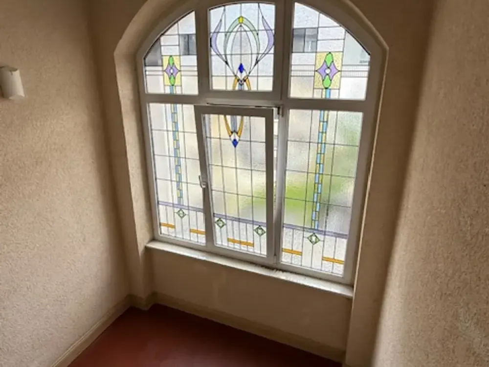 Frisch renovierte helle Wohnung, mit modernem Duschbad!