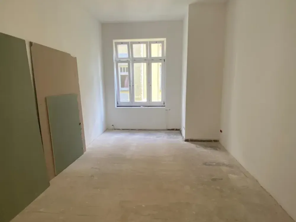 2,5 Raum-Etagenwohnung mit großer Wohnküche