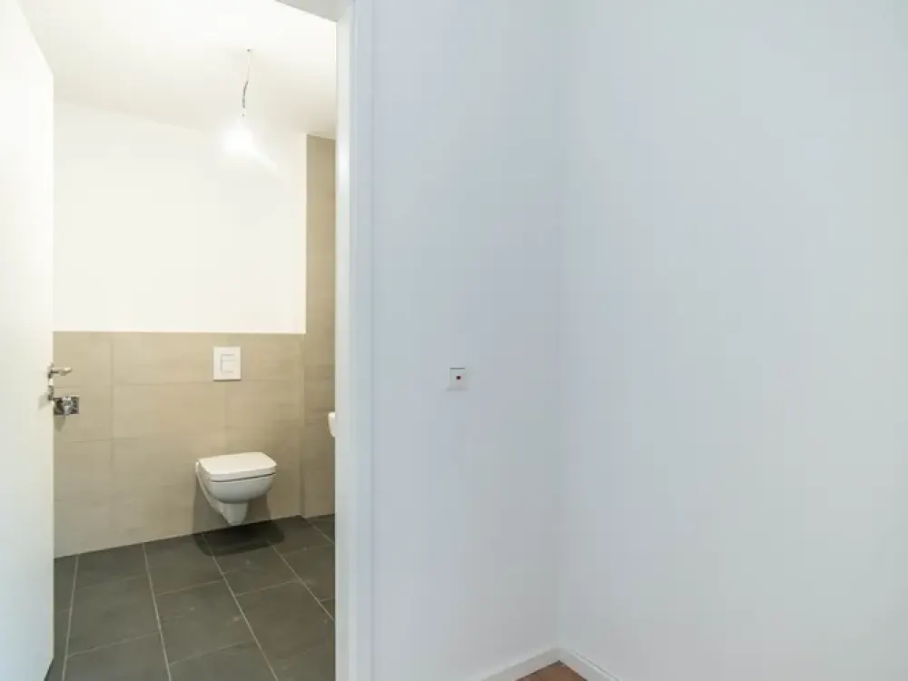 Courtyard-Facing Manhattan-Style Studio with Balcony Apt 235