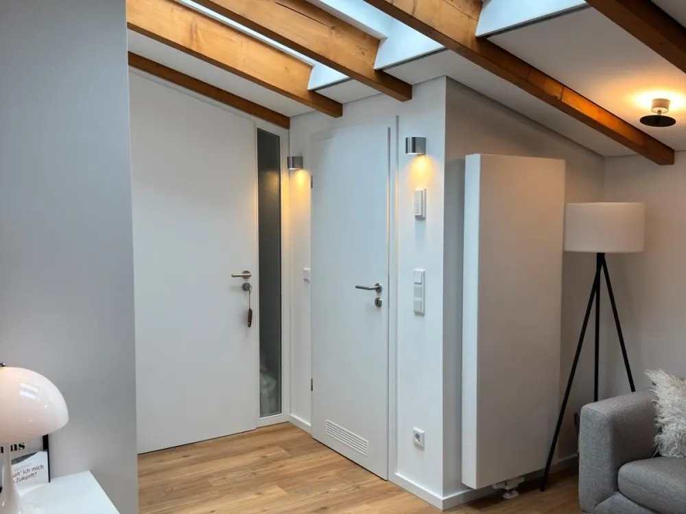 Modern 2-Room Apartment with Balcony in Hansaviertel