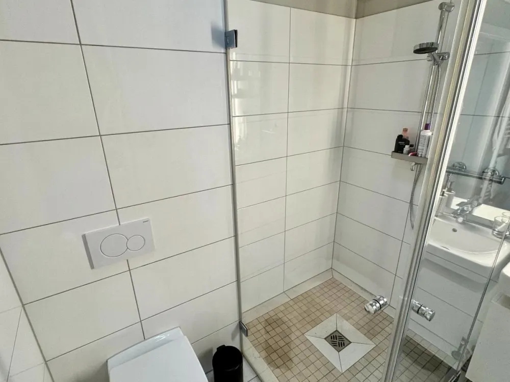 Modern 2-Room Apartment with Balcony in Hansaviertel