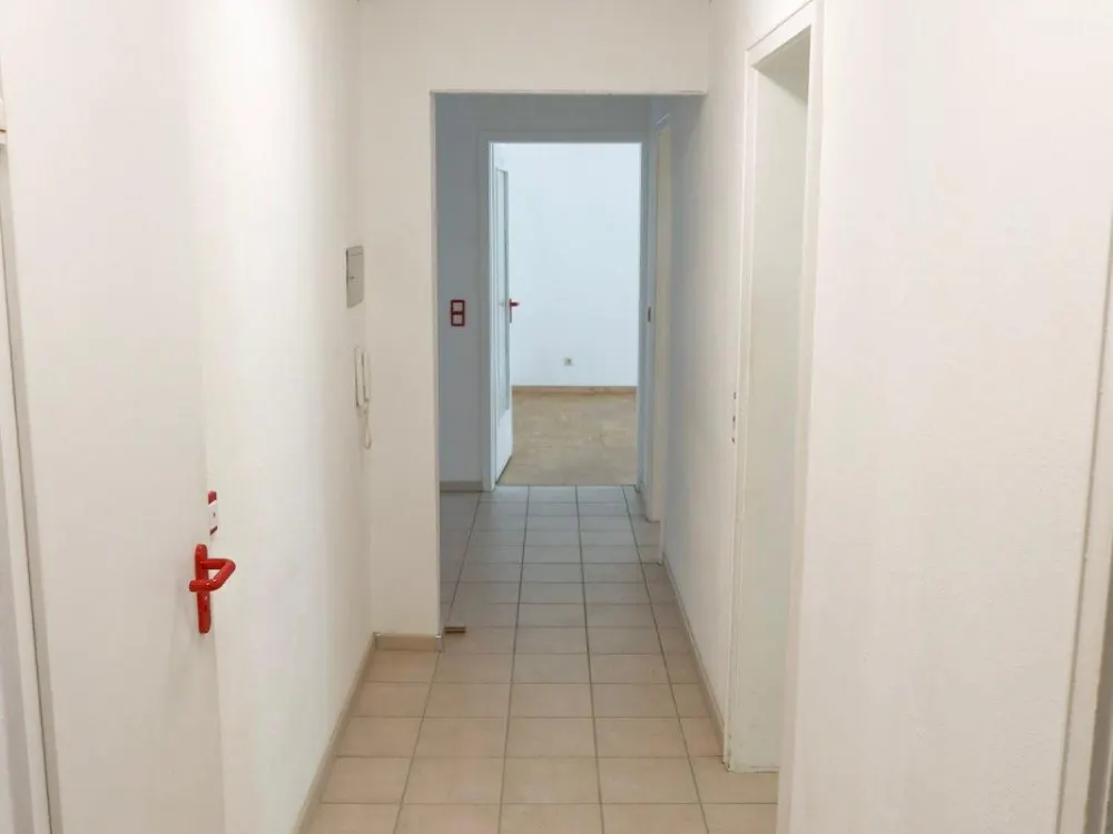 4,5-Zi-Whg im EG | 92 m² | 2 Balkone | Garage | 2 Keller