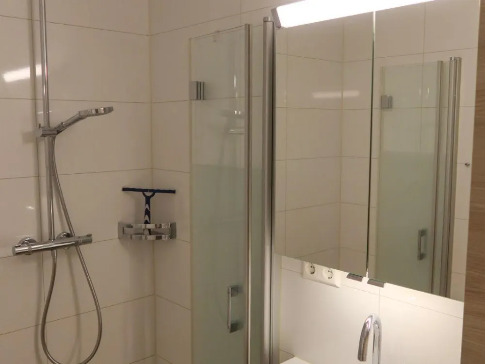 4,5-Zi-Whg im EG | 92 m² | 2 Balkone | Garage | 2 Keller