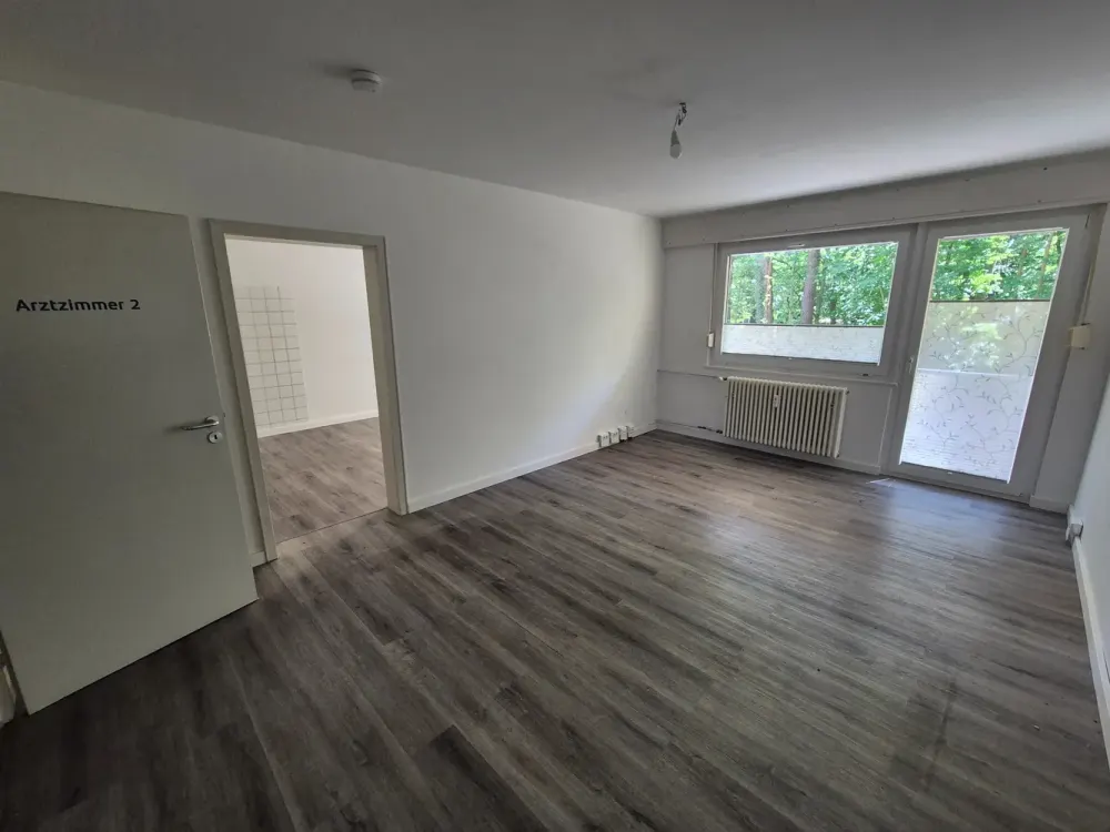 Große Wohnung in Karlsruhe - Waldstadt