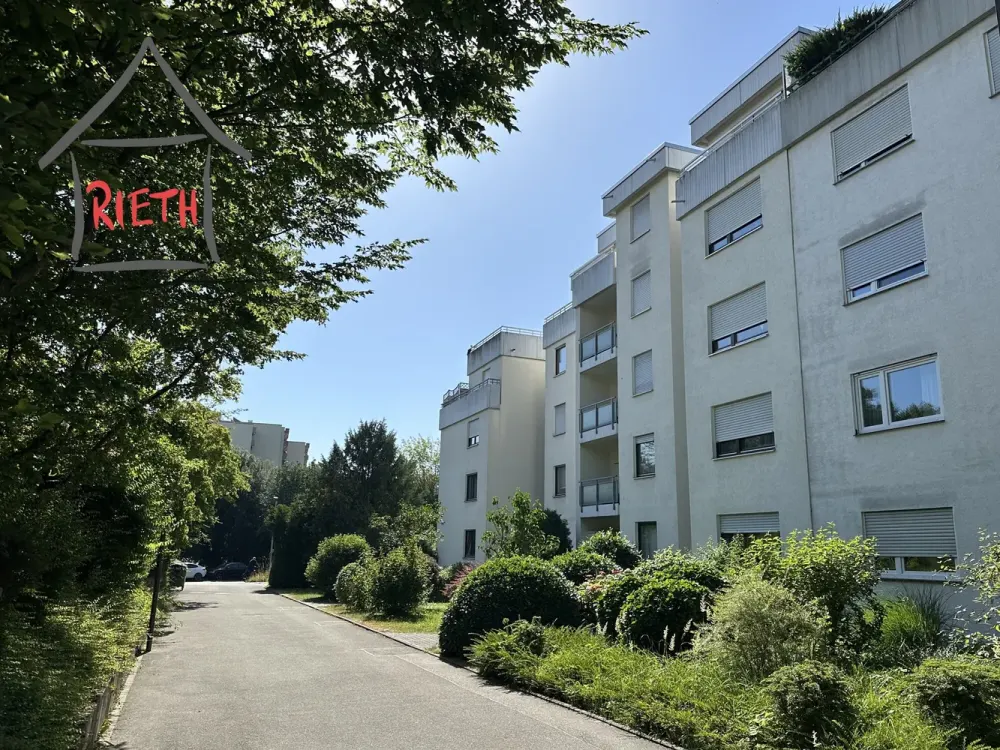* Ruhige EG-Wohnung mit Garten und TG in Kornwestheim-Ost *