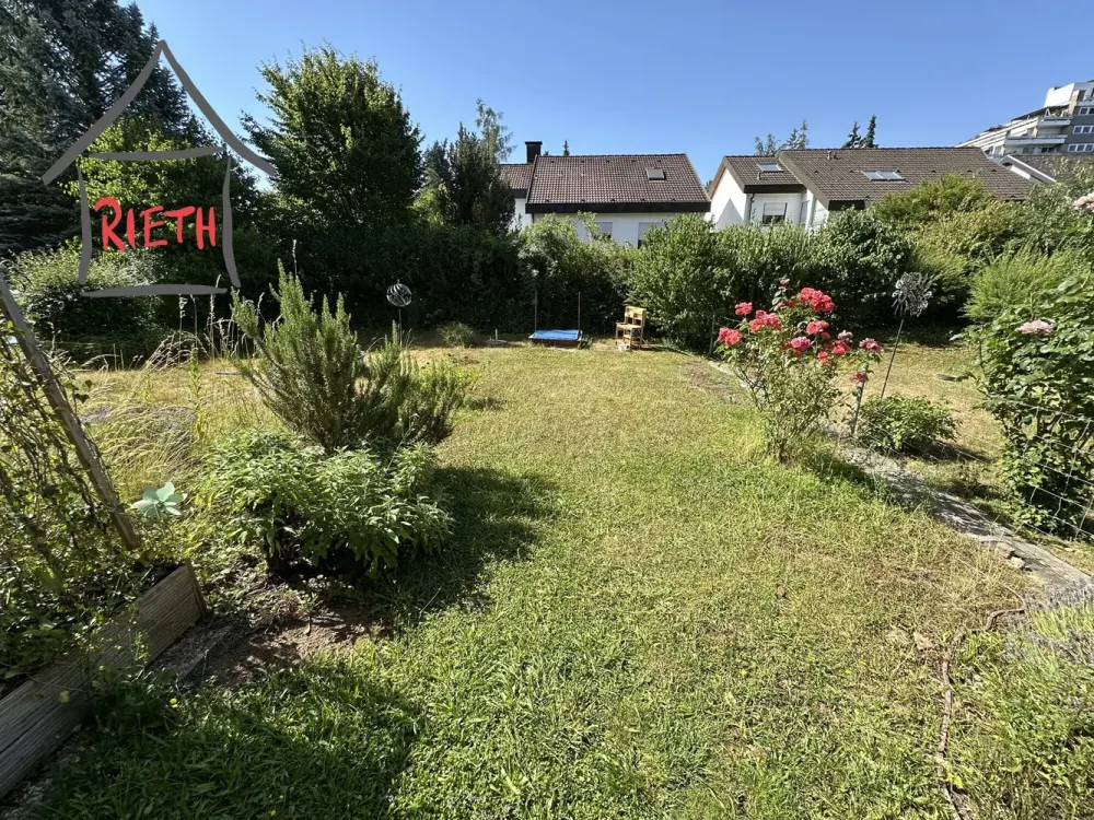 * Ruhige EG-Wohnung mit Garten und TG in Kornwestheim-Ost *