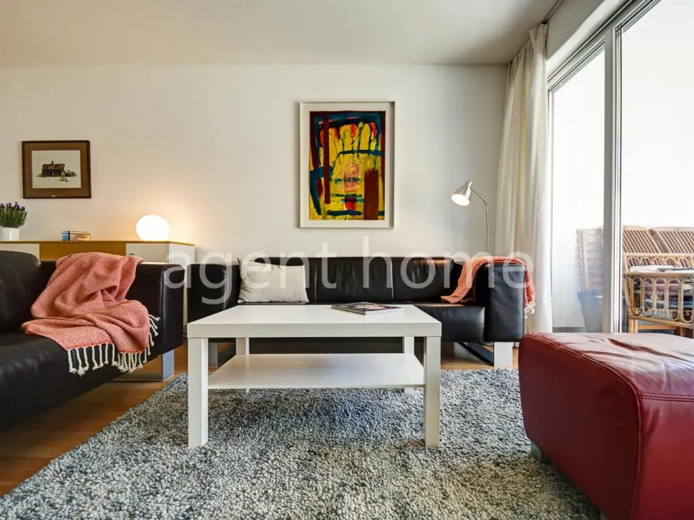 MÖBLIERT - TOP LIVING - Großzügige Wohnung mit Terrasse und Garten