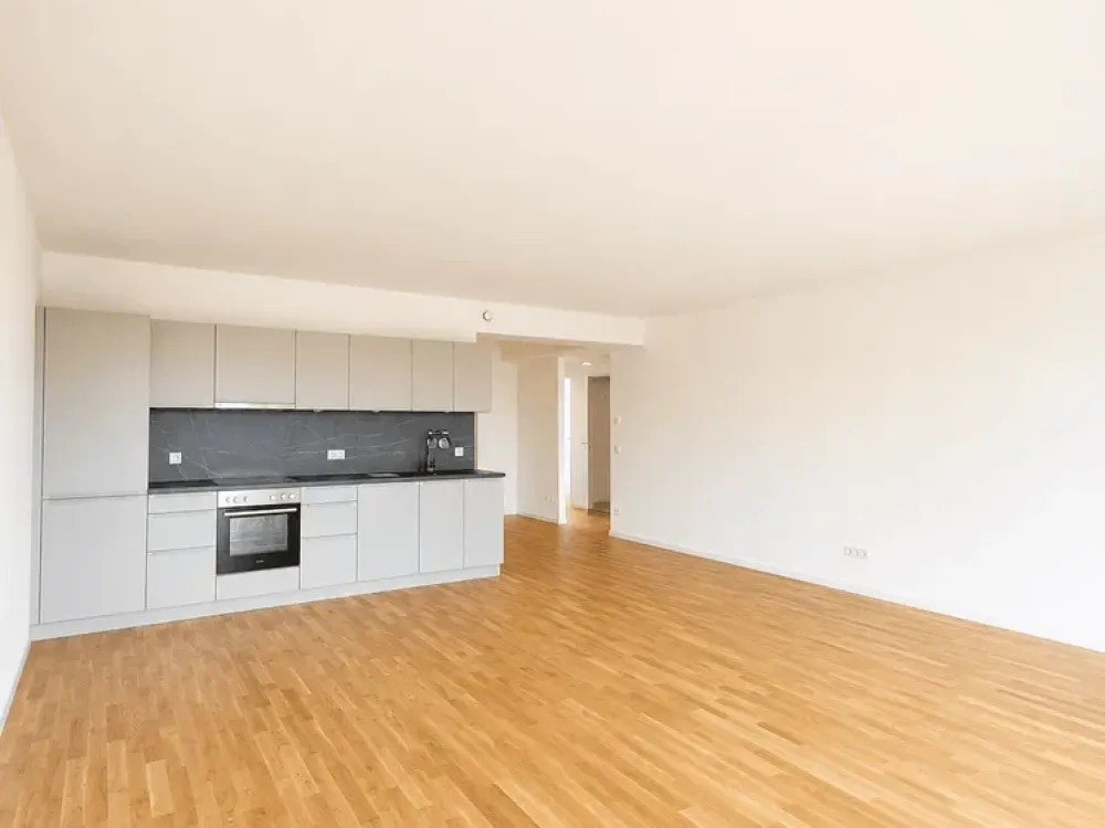 Geräumige 3-Zimmerwohnung im 4. OG mit Loggia und Stellplatz in Bahrenfeld!