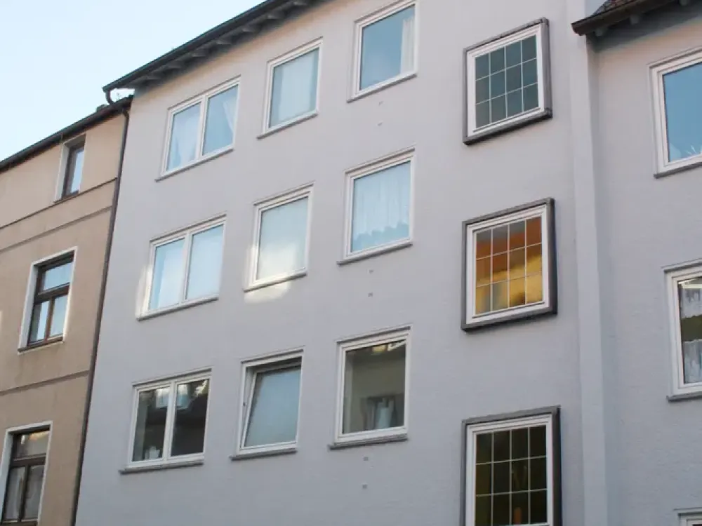 Modern Ground Floor Apartment 2 Rooms with Balcony