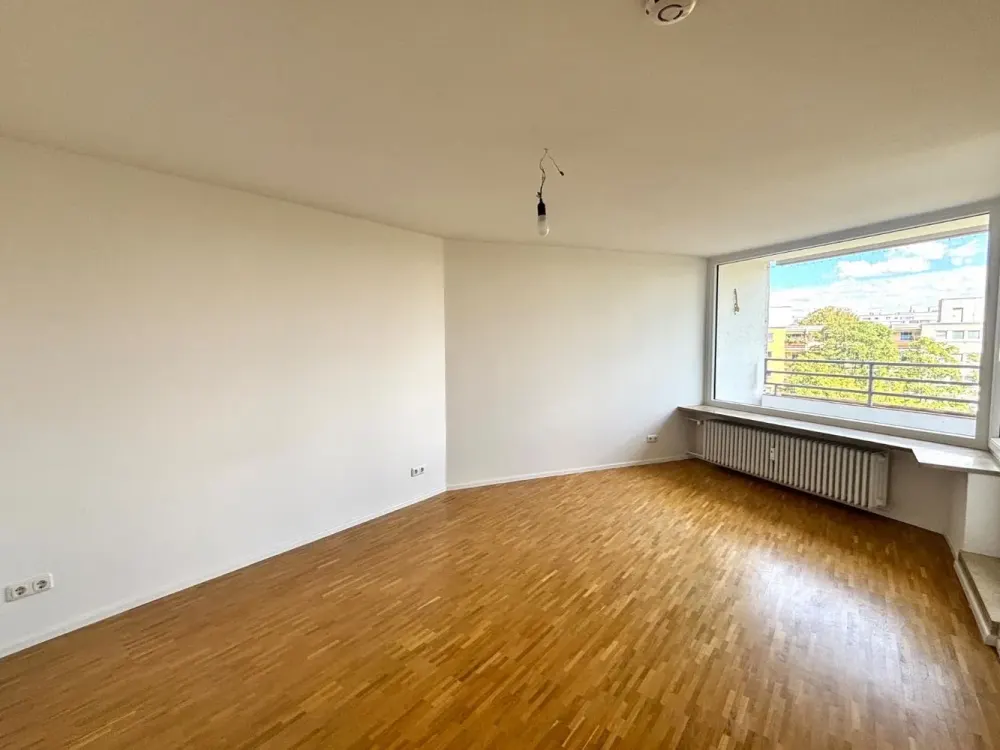 Helle 2-Zimmer-Wohnung in zentraler Lage von Neuperlach