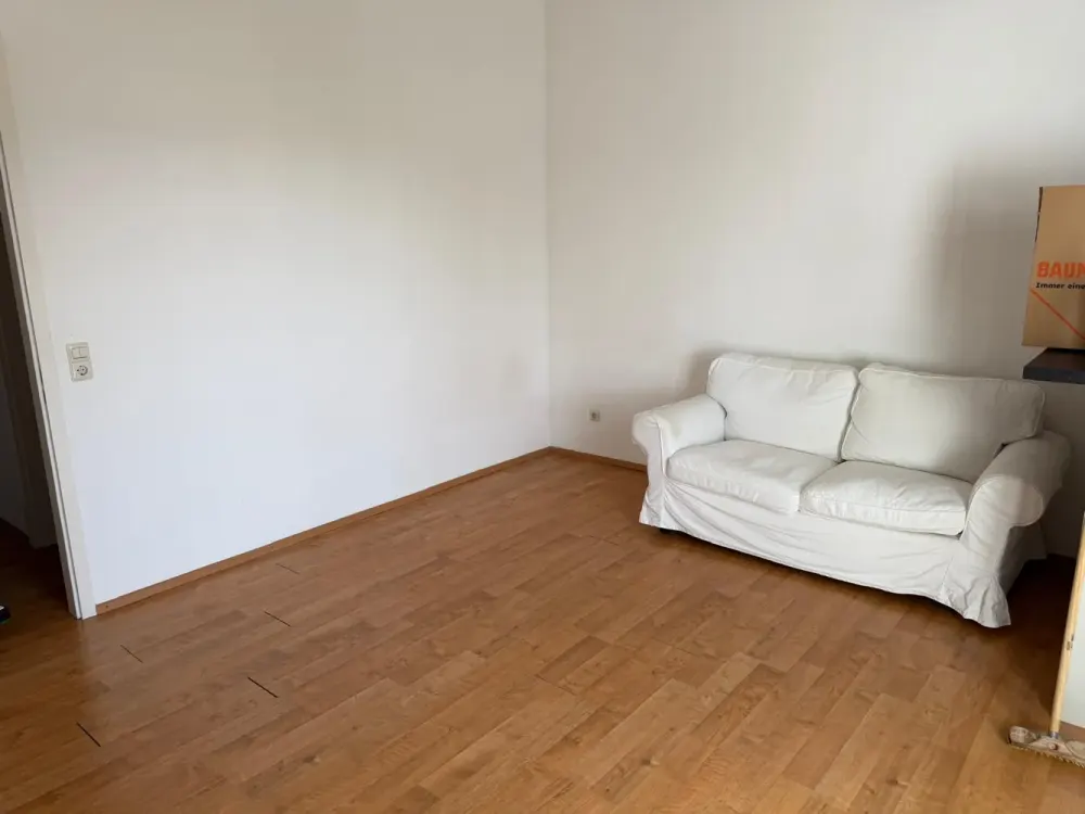 Beautiful 1-Room Apartment with Balcony and Built-in Kitchen in Ravensburg