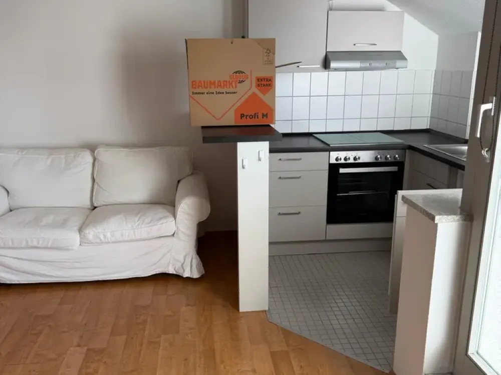 Beautiful 1-Room Apartment with Balcony and Built-in Kitchen in Ravensburg