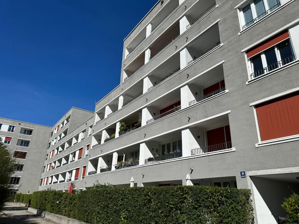 Zur Vermietung: Helle, geräumige und moderne 2-Zimmer-Wohnung