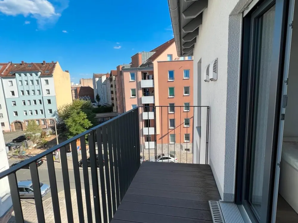Modernes, voll möbliertes 1-Zimmer-Apartment mit Balkon, ab 1.09.