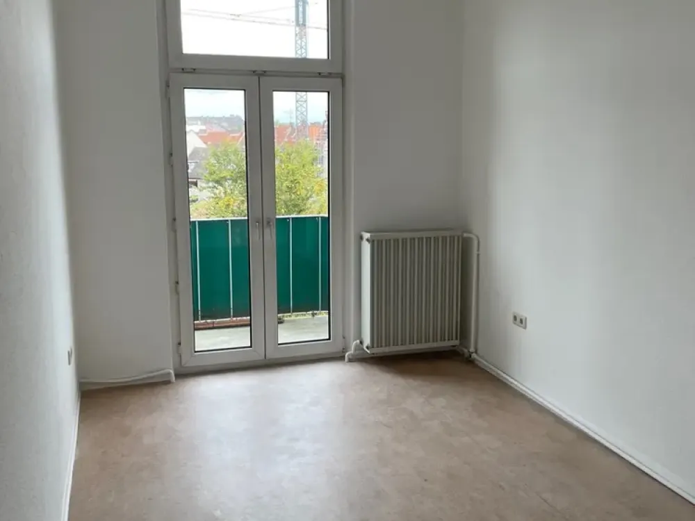 3 ZKB mit Balkon im 4.OG eines sehr gepflegten, Altbaus im vorderen Westen