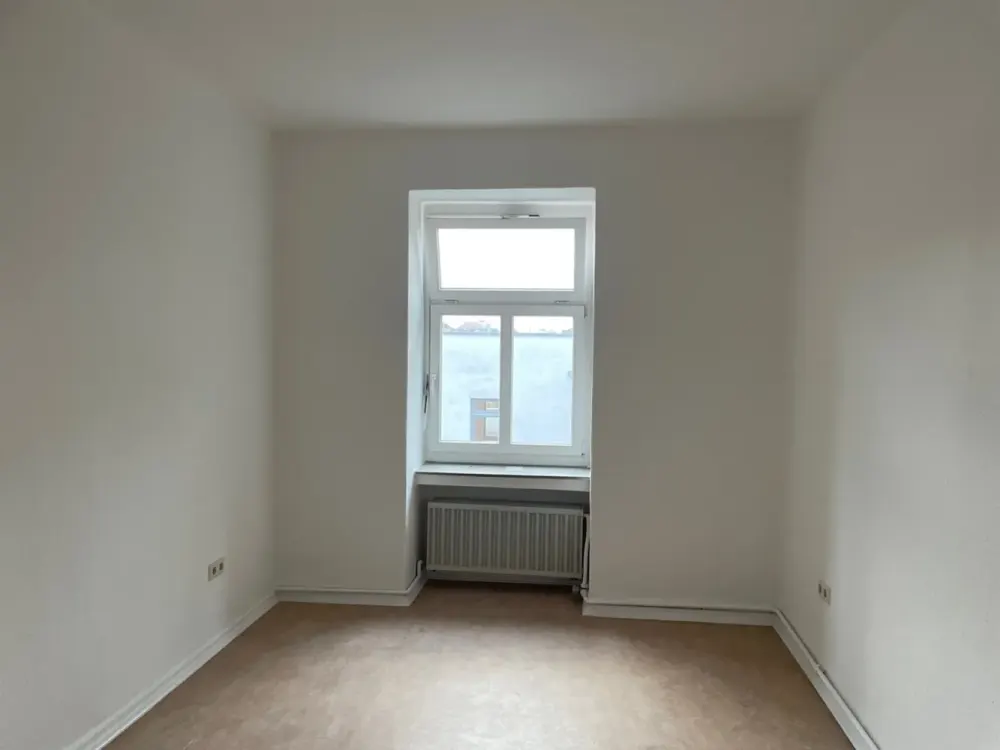 3 ZKB mit Balkon im 4.OG eines sehr gepflegten, Altbaus im vorderen Westen