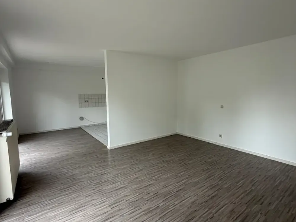 3 Raum Wohnung mit Außenterrasse