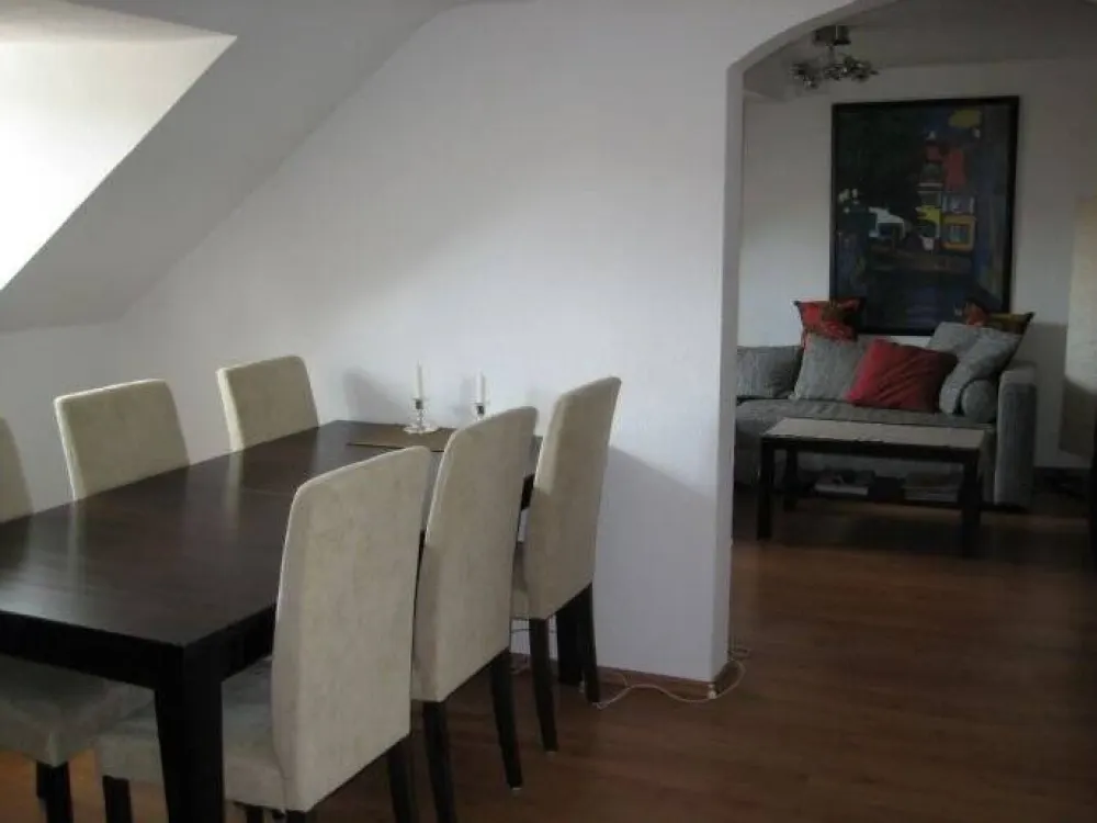 Helle 4-Raum-DG-Wohnung in Düsseldorf Derendorf am Spichernplatz zu vermieten! Jetzt frei und zu besichtigen! Video auf Anfrage!