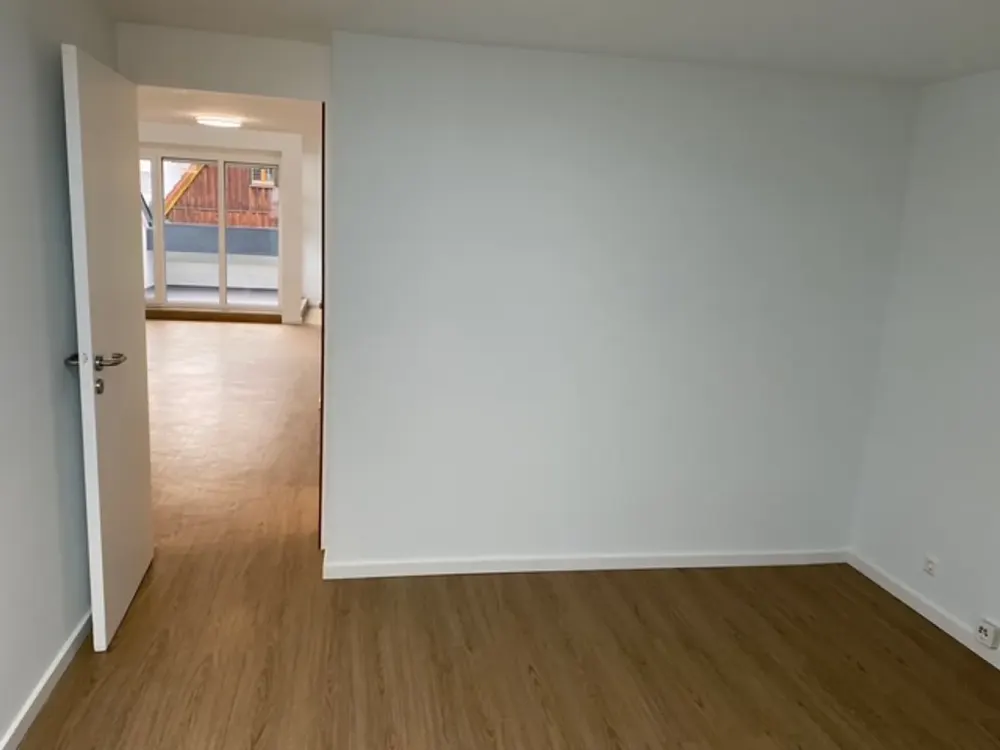 Komplett renovierte 3-Zimmer-Wohnung mit Einbauküche und Garage in Stuttgart-Sillenbuch