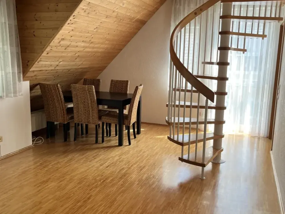 Stylish Maisonette Apartment - 1km from Ravensburg City Center
