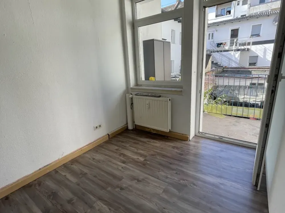 3-ROOM APARTMENT IN A GOOD LOCATION