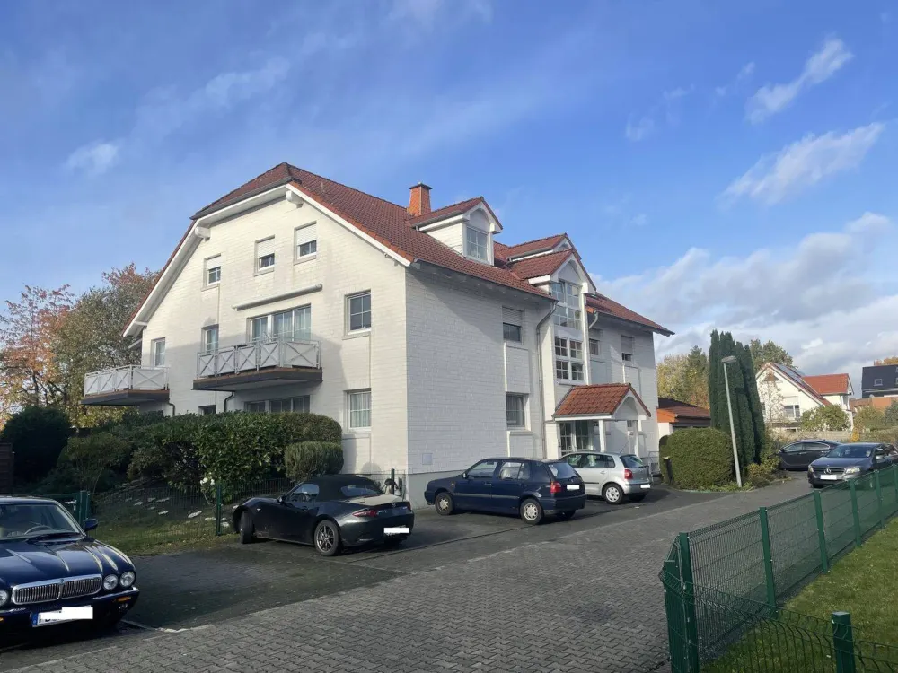 Komplett renovierte 3-Zimmer-Maisonettewohnung mit ausgebautem Spitzboden und Wallbox in Paderborn