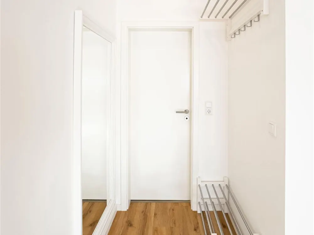 Voll möbliertes 2-Zimmer-Apartment mit Garten