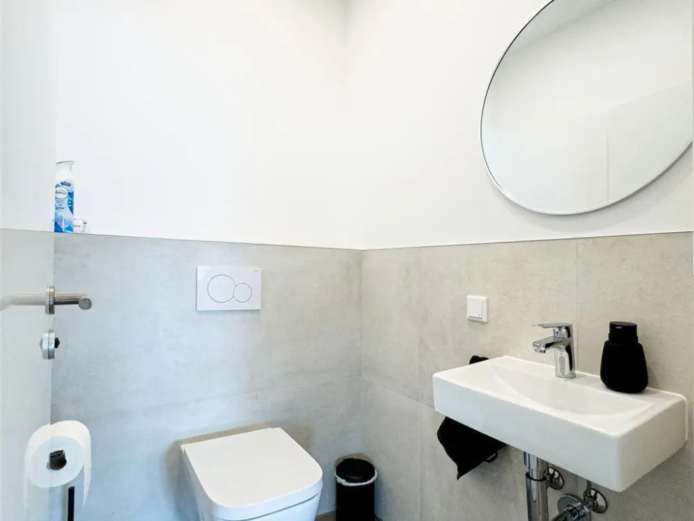 Voll möbliertes 2-Zimmer-Apartment mit Garten