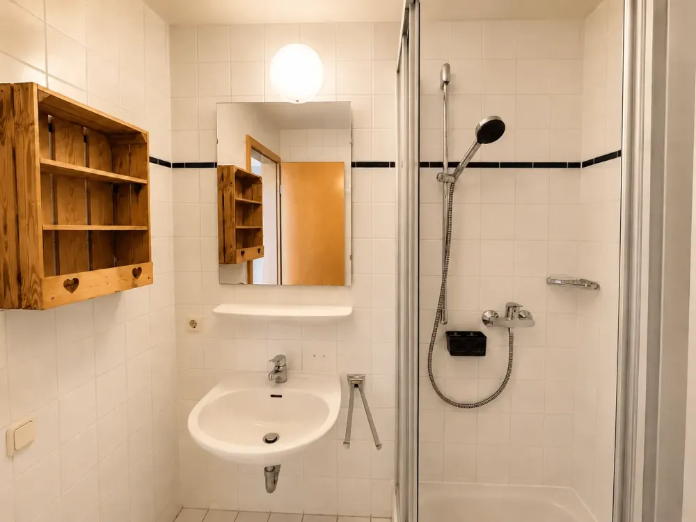 1-Raumwohnung mit kleiner Einbauküche in guter Anbindung!