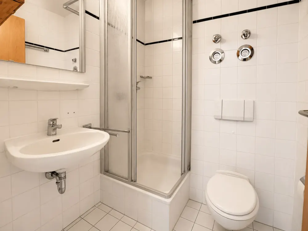 1-Raumwohnung mit kleiner Einbauküche in guter Anbindung!